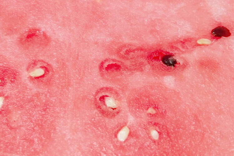 西瓜其实有很多的品种的，麒麟瓜和甜王西瓜区别是什么？