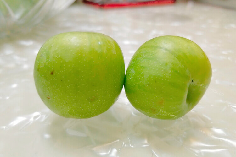 准备给朋友邮寄一些李子，李子发快递怎么保鲜？