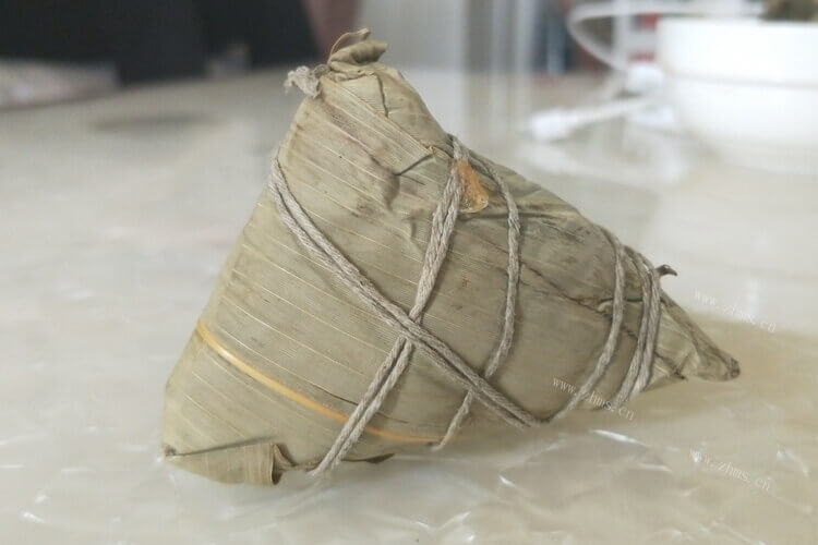 干粽子叶能保存的时间比较久，想知道干粽子叶怎么处理才能包粽子