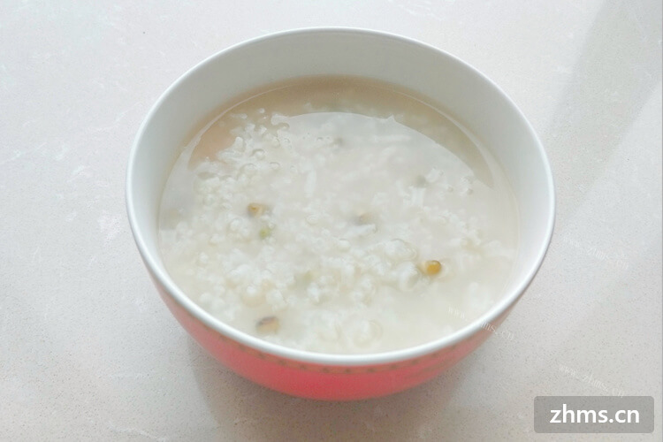 大米和黑豆一起煮粥好吃吗，怎么才能把粥煮的糯糯的呢