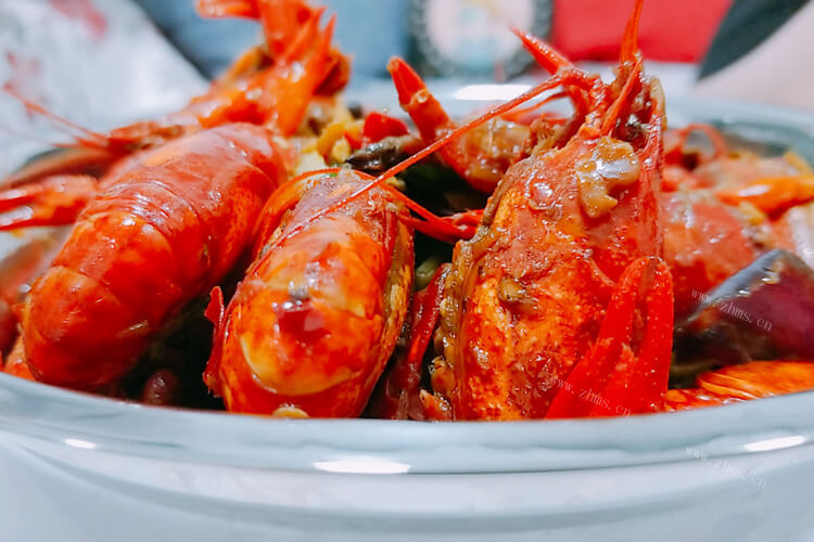 吃龙虾的时候，龙虾好还是龙虾尾好？