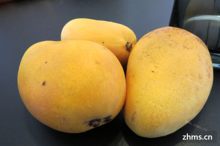 芒果怎么去核去皮快速解决？小孩子很喜欢吃芒果，处理起来太麻烦了。