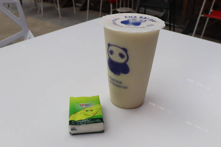 我要煮奶茶，用纯牛奶煮奶茶要加水吗？