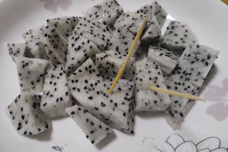 火龙果重量不一样，1个火龙果大概多重呀？