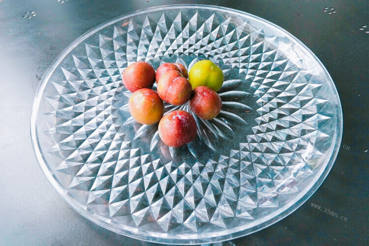 准备到四川去买李子，请问四川李子品种有哪些呢？