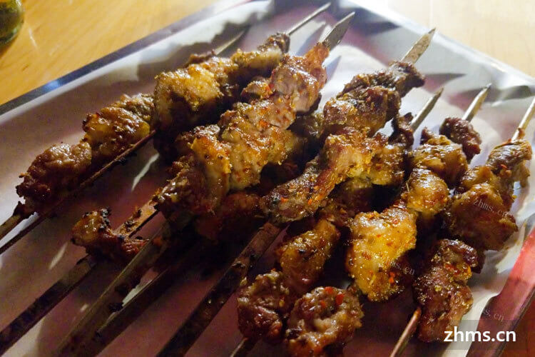 喜欢吃羊肉串，想知道怎么制作新疆人烤羊肉串红柳枝？