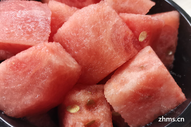 大暑节气的时候水果特别的多，大暑节气吃什么水果好？