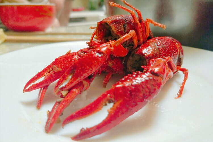 龙虾非常的好吃，烧烤研究所龙虾海鲜怎么做？
