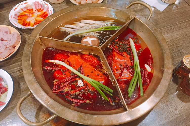 今天想煮鱼头锅，请问鱼火锅怎么做最好吃？
