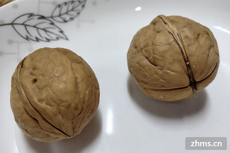 核桃仁的功效与作用 核桃仁的功效与作用