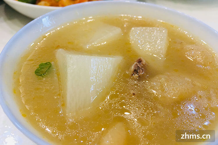 据说老鸭汤非常有营养，可以滋补身体，怎样炖老鸭汤才能美味而且
