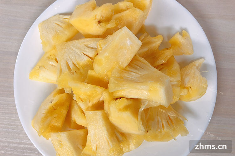 凤梨是菠萝吗？一直分不清这两种水果。