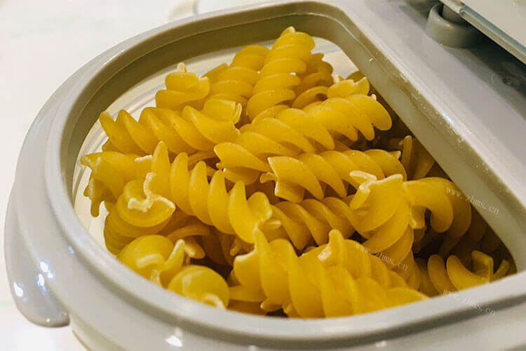 买了一桶意大利面，意面开封后保质期多久？