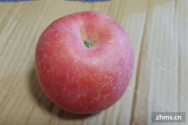 有点在意三岁宝宝吃苹果该不该削皮呢？