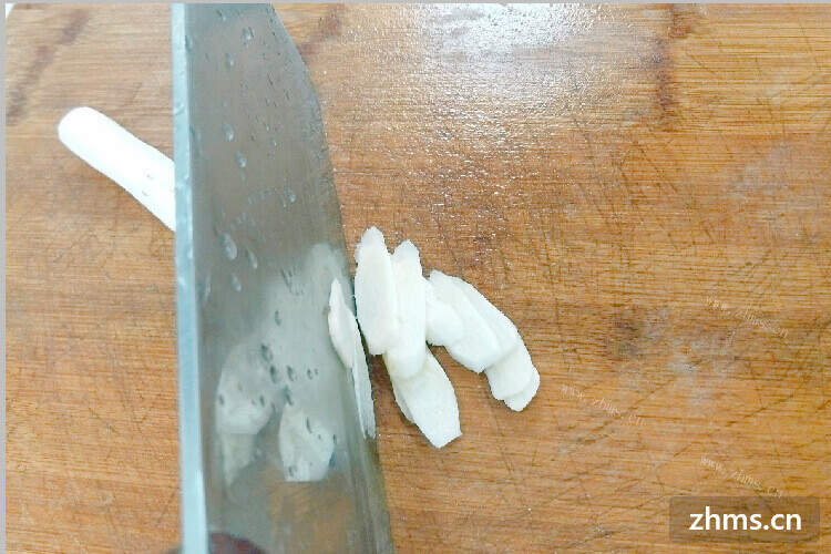 山药和冰糖放在一起可以做成哪些美食呢？怎样做好吃呢？