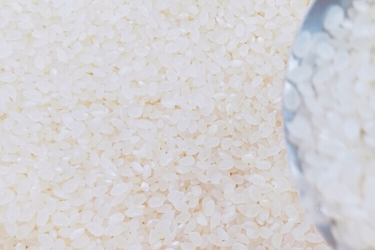 买了很多的大米，请问大米放两年还能吃吗？