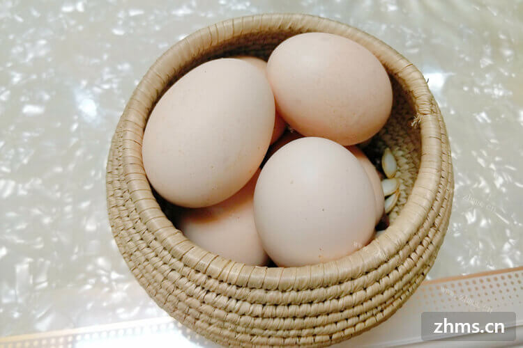 鸡蛋是十分好吃的食物，但是鸡蛋清和鸡蛋黄怎么做才好吃呢？