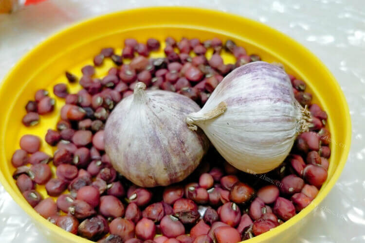 酱油腌制大蒜的正确方法是什么？腌多长时间？