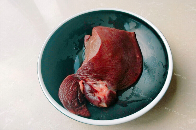 猪肝丝瓜汤怎么做，用黑猪的猪肝可以吗？