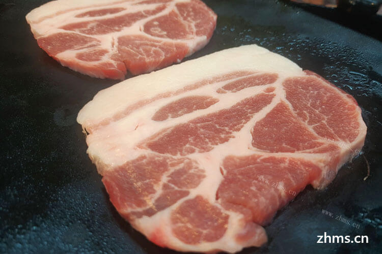 想自己在家吃烤肉，想知道，铁板烧烤五花肉怎么腌制