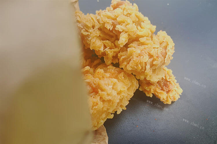 我非常喜欢吃炸鸡，请问肯德基炸鸡和麦当劳炸鸡哪个好吃？