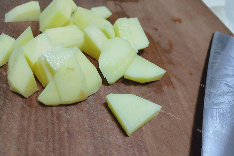 切土豆丝工具是什么？土豆丝可以怎么吃？