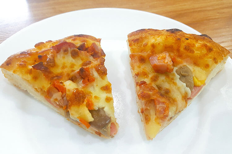 黑椒牛肉披萨的材料中，一定要放黑椒吗？