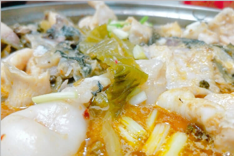 做麻辣鱼的时候，麻辣酸菜鱼配菜青菜怎么样？