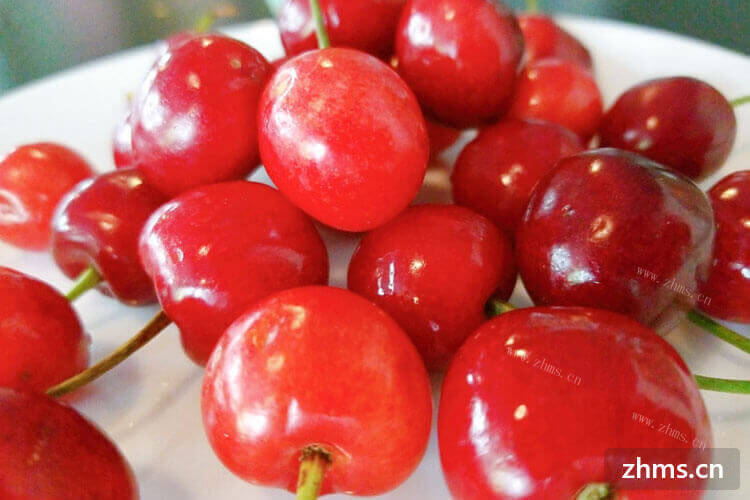 超市樱桃品种多，有知道智利大樱桃和车厘子的区别的吗？