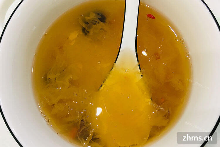 想喝银耳汤，那么喝银耳汤的好处是什么呢？