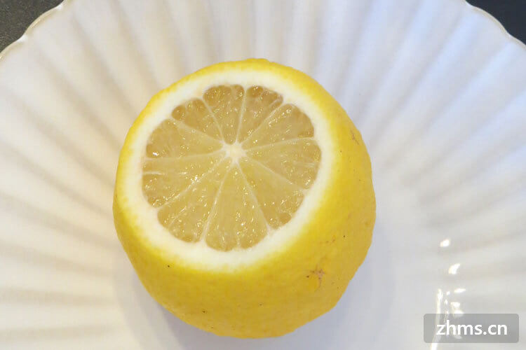 柠檬蜂蜜水怎么做