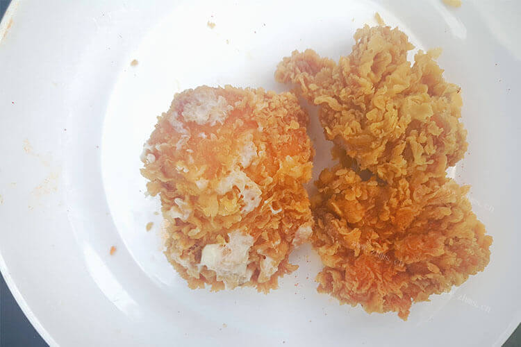 炸鸡是我们常吃的一种美食，吃炸鸡配什么汤？