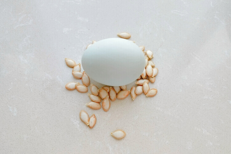 怎么辨别坏鸭蛋呢？鸭蛋和鸡蛋哪个更有营养？
