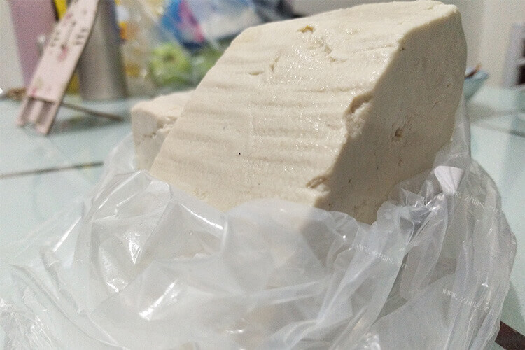 橡子豆腐吃不完的可以放在冰箱里面吗？能放多久呢？