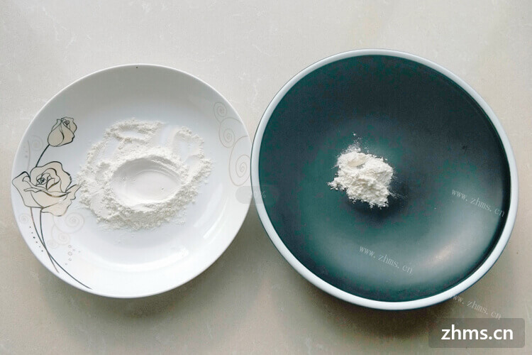 经常会在超市看到小麦粉和面粉，小麦粉和面粉的区别是什么？