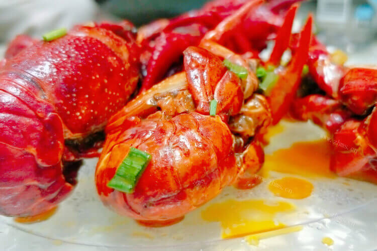 我想吃小龙虾了，谁知道巴东海鲜市场龙虾价格？