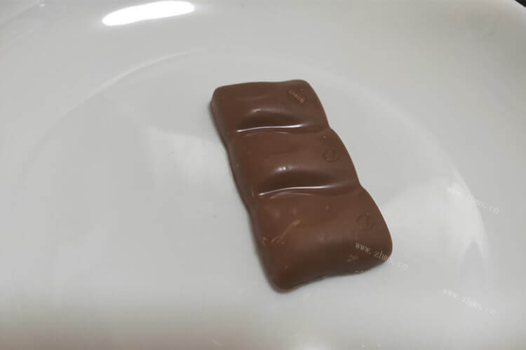 巧克力曲奇饼干挺好吃的，请问大家知道怎么做吗？