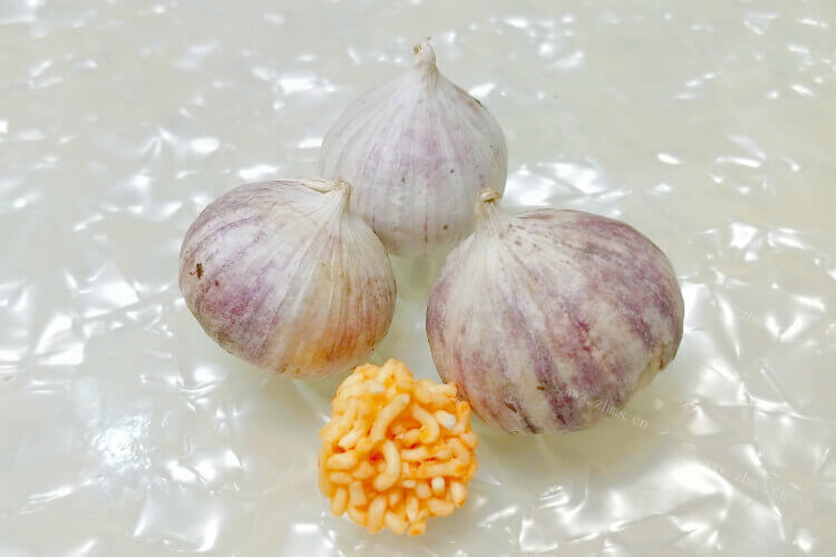藠头和大蒜的经常搞混，请问藠头和大蒜的区别是什么？