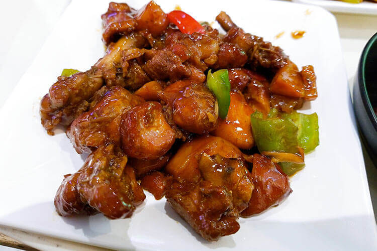 中午的时候想自己做辣子鸡，歌乐山辣子鸡怎么腌制？