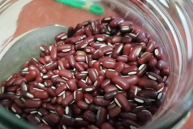 赤小豆和红小豆长得很像，赤小豆和普通小豆有什么区别？