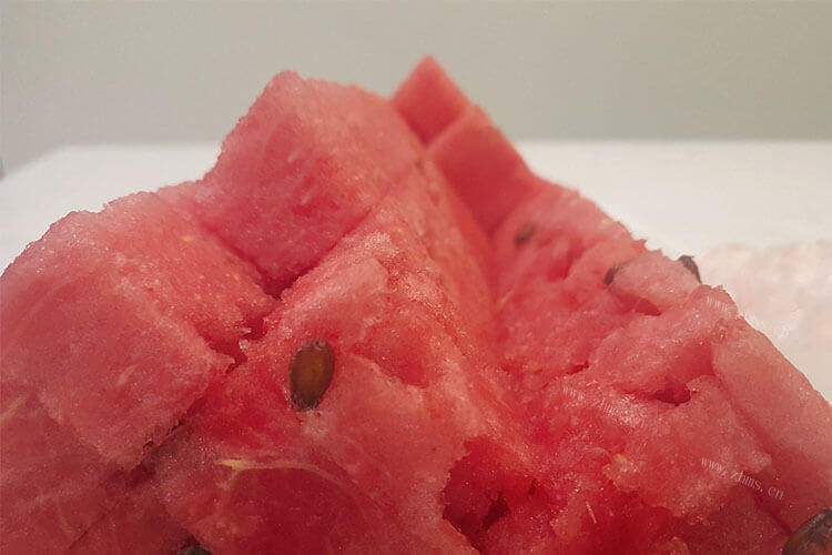 芒种是一个特别的节气，芒种时节多吃西瓜吗？