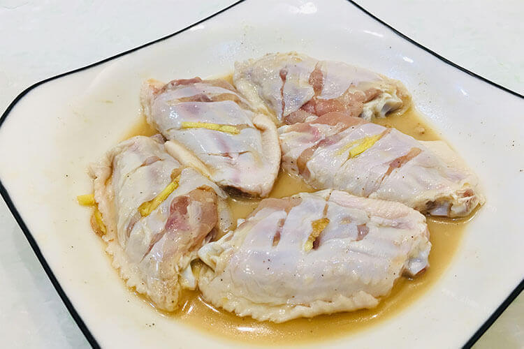 想做可乐鸡翅，可乐鸡翅多少可乐？