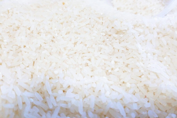 听说有塑料大米，煮熟后的塑料大米是什么样的？