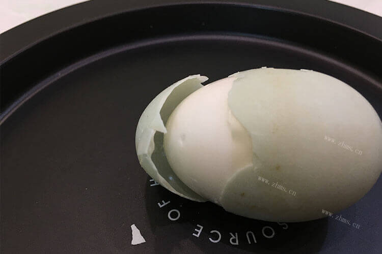 做好了的鸭蛋怎么存放，怎么分辨鸭蛋的好坏了还能吃吗？