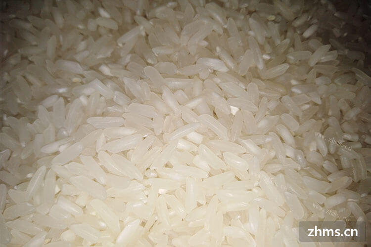 买了一些大米回家，请问大米可以炒吗？