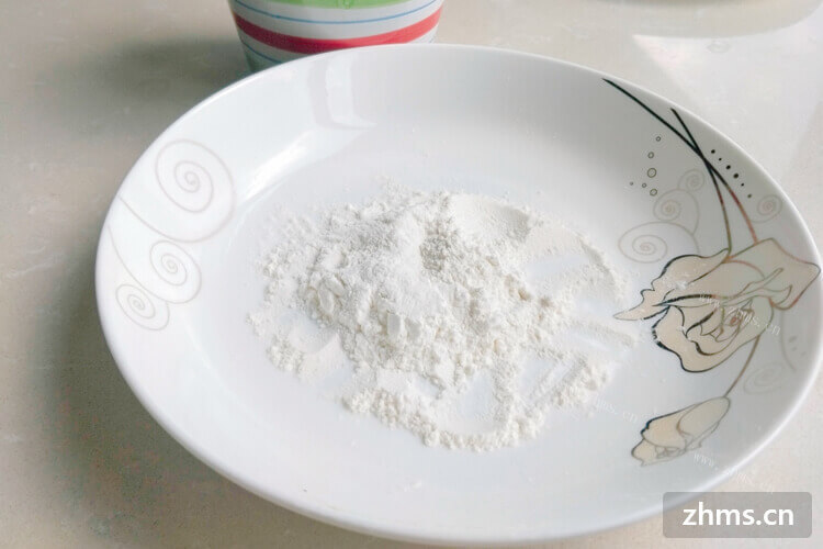 家里面还有很多小麦粉，小麦粉能当面粉用吗？