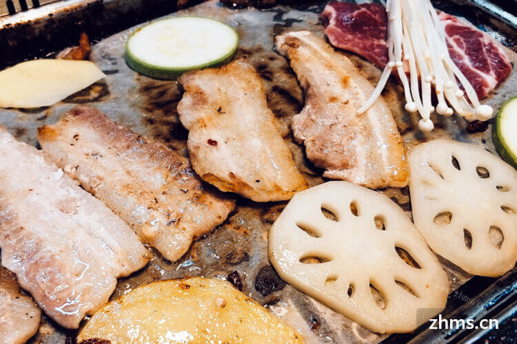 肇庆猪的故事石板烤肉成本大吗？能保证赚钱吗？