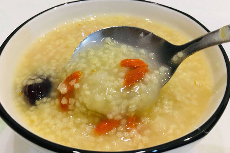 准备煮一些青菜粥来喝，粥放什么青菜好吃？
