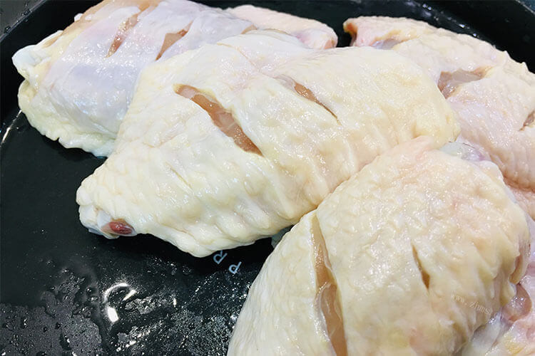 家里只有鸡翅根了，鸡翅根可以煮着吃吗