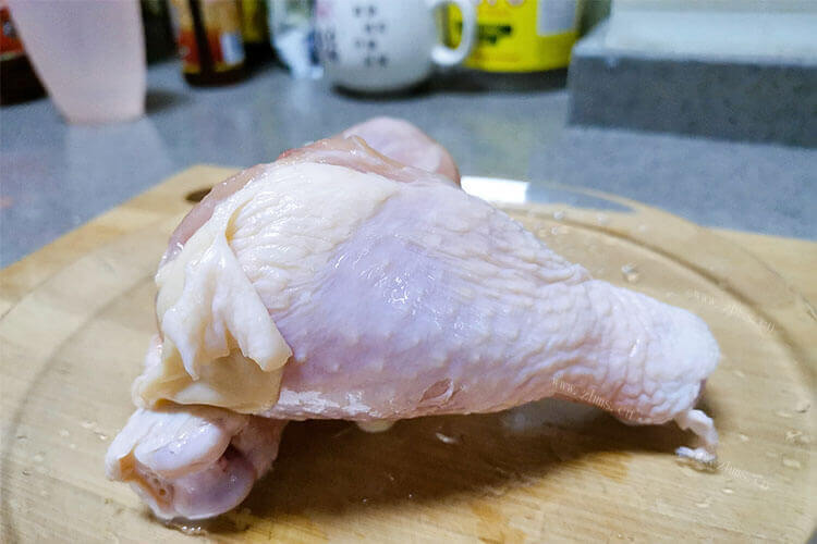 经常吃卤鸡腿好吗，一个卤鸡腿多少蛋白质？